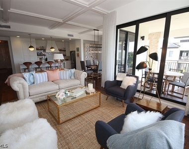 1035 3rd Avenue S - Photo Thumbnail 1