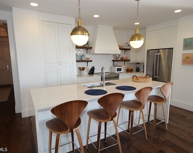 1035 3rd Avenue S - Photo Thumbnail 6