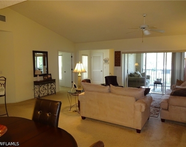 104 Siena Way - Photo Thumbnail 7