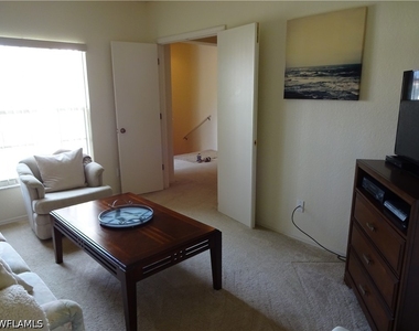 104 Siena Way - Photo Thumbnail 6