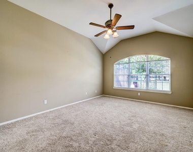 18618 Jaya Loch Court - Photo Thumbnail 9
