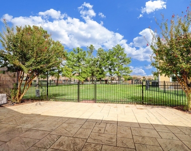 18618 Jaya Loch Court - Photo Thumbnail 16