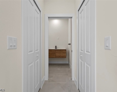 4221 18th Street Sw - Photo Thumbnail 7
