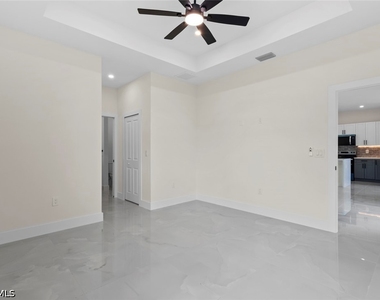 4221 18th Street Sw - Photo Thumbnail 5