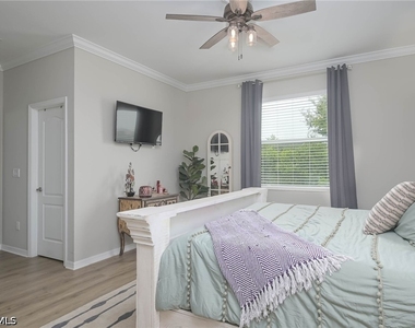 2105 Clementine Street - Photo Thumbnail 10