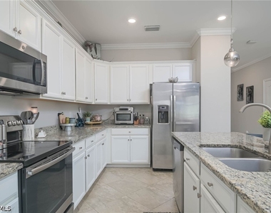 2105 Clementine Street - Photo Thumbnail 6