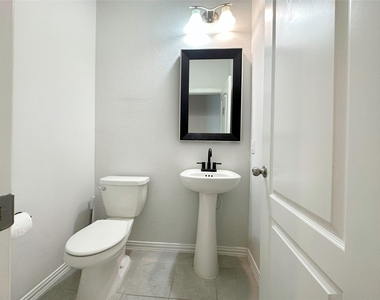 23610 Carducci Drive - Photo Thumbnail 15