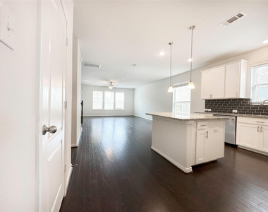 23610 Carducci Drive - Photo Thumbnail 7