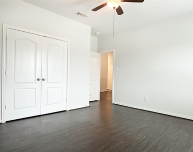 23610 Carducci Drive - Photo Thumbnail 27