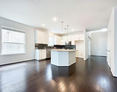 23610 Carducci Drive - Photo Thumbnail 8