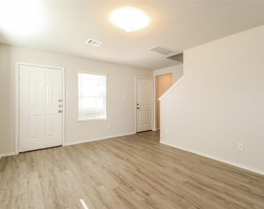 3520 Cub Court - Photo Thumbnail 6