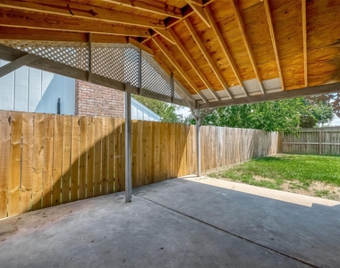 5023 Whispering Falls Drive - Photo Thumbnail 40