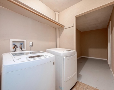 5023 Whispering Falls Drive - Photo Thumbnail 17