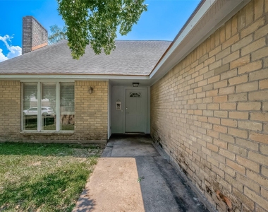 5023 Whispering Falls Drive - Photo Thumbnail 5