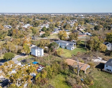 879 Rachel Street - Photo Thumbnail 22