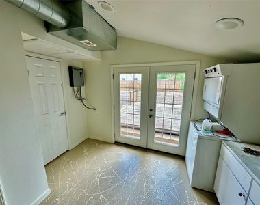 4109 Edison Street - Photo Thumbnail 14