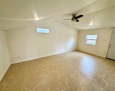 4109 Edison Street - Photo Thumbnail 11
