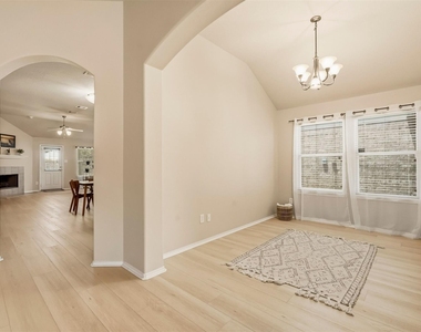 8022 Atwood Hills Lane - Photo Thumbnail 5