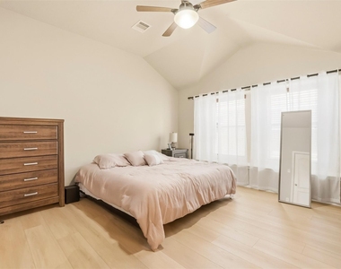 8022 Atwood Hills Lane - Photo Thumbnail 20