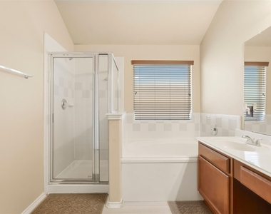 8022 Atwood Hills Lane - Photo Thumbnail 23