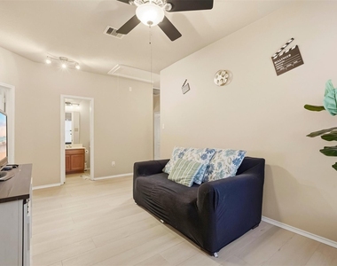8022 Atwood Hills Lane - Photo Thumbnail 18