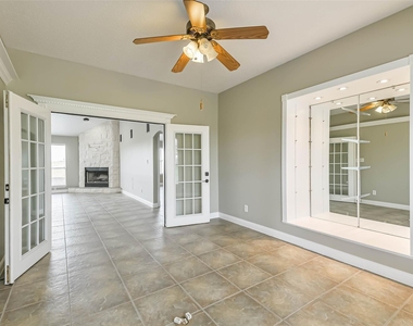 15320 Mound Road - Photo Thumbnail 22