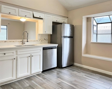 21414 Park Run Drive - Photo Thumbnail 11
