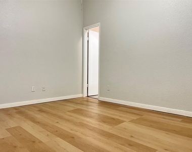 21414 Park Run Drive - Photo Thumbnail 19