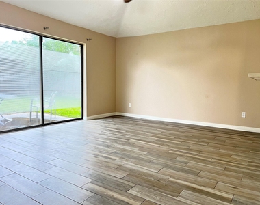 21414 Park Run Drive - Photo Thumbnail 8