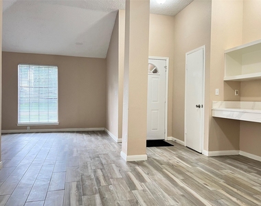 21414 Park Run Drive - Photo Thumbnail 5