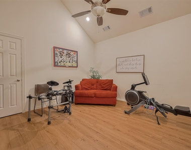 7 Peaceful Canyon Court - Photo Thumbnail 22