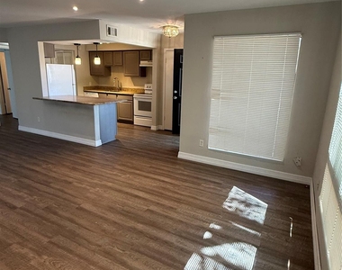17202 Imperial Valley Drive - Photo Thumbnail 4