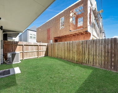 3010 Jensen Springs Lane - Photo Thumbnail 42