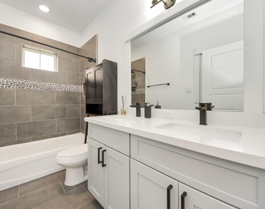 3010 Jensen Springs Lane - Photo Thumbnail 29