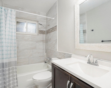 702 Reynolds Avenue - Photo Thumbnail 10