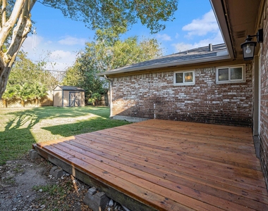 702 Reynolds Avenue - Photo Thumbnail 12