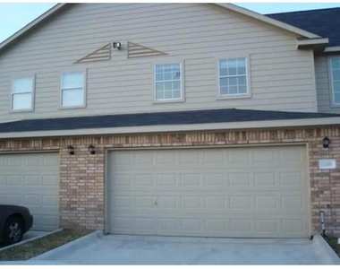 12010 Clifton Oaks Drive - Photo Thumbnail 1