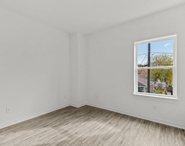 3249 Real St, Unit A - Photo Thumbnail 10