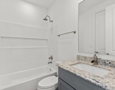 3249 Real St, Unit A - Photo Thumbnail 11