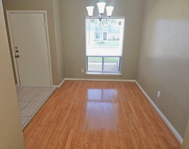 2618 Quarry Hill Road - Photo Thumbnail 3