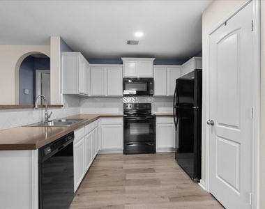 5727 Treasure Cove Road - Photo Thumbnail 3