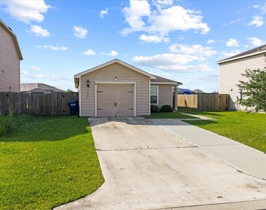 5727 Treasure Cove Road - Photo Thumbnail 14
