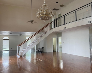 8528 Beechnut St Street - Photo Thumbnail 1