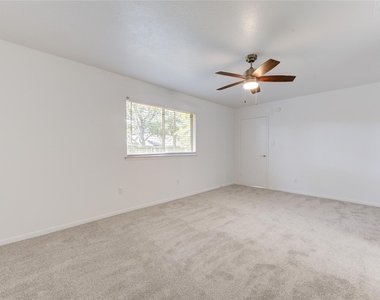 22323 Indian Ridge Drive - Photo Thumbnail 6