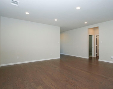 14120 Sand Ridge Court - Photo Thumbnail 11