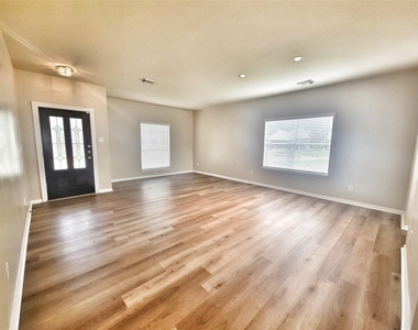 2715 Sailors Moon Drive - Photo Thumbnail 1