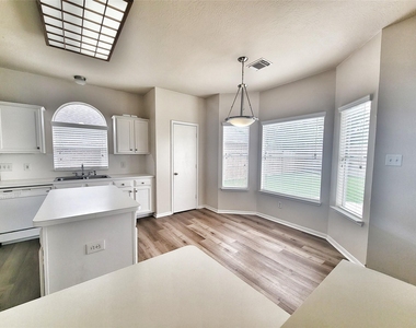 2715 Sailors Moon Drive - Photo Thumbnail 4