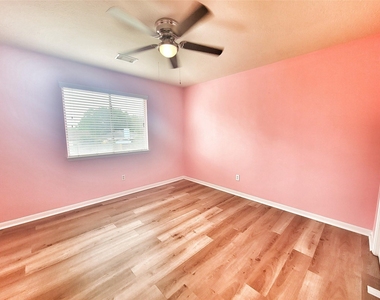 2715 Sailors Moon Drive - Photo Thumbnail 20