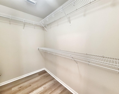 2715 Sailors Moon Drive - Photo Thumbnail 13