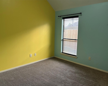 10902 Brighton Gardens Drive - Photo Thumbnail 21